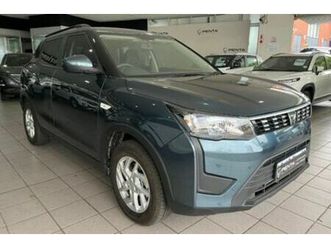 2023 mahindra xuv 300 1.5d | w6