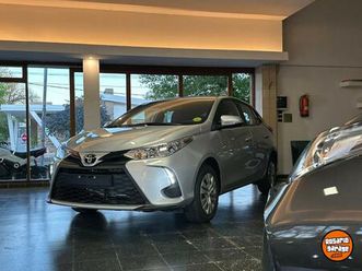 yaris 5 puertas cvt xs 0km my2025 gris plata. financia bco. santander. acércate a orio hnos, san genaro, concesionario oficial jmc, isuzu, kama camiones