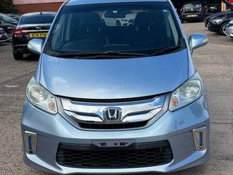 2011 - 1.5 hybird 7 seater premium