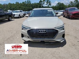 audi e-tron 2022, premium, 4x4, od ubezpieczalni elektryczny 355km