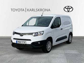 toyota proace city 1.2 turbo dragkrok dubbelgolv inredning 110hk