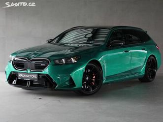 bmw m5 touring, b&w, tažné, ventilace