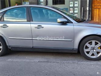 VOLVO S40 volvo-s40-1-6d-momentum