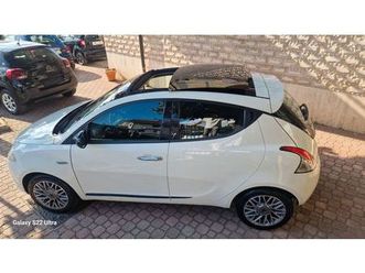lancia ypsilon 1.2 69 cv 5 porte platinum