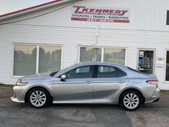 2020 toyota camry le auto