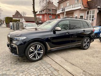 bmw x7 m50d julho/19