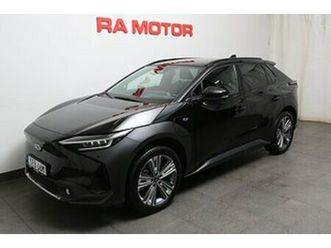 subaru solterra 72.6 kwh awd touring+ electric