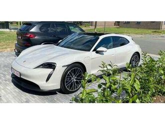 taycan sport turismo performancebatterie plus