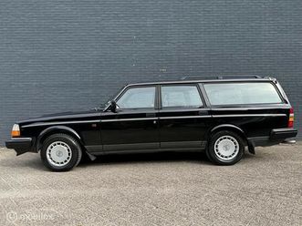 volvo 240 - 2.3 gl estate - apk 10-2027 - black stone