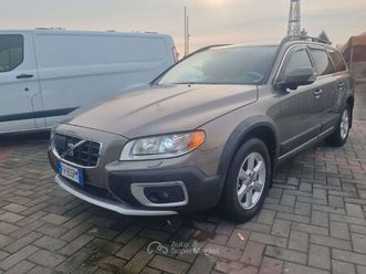 xc70 2.4 d5 kinetic awd 185cv