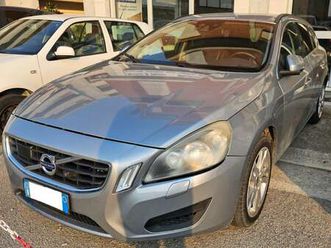 v60 i 2010 2.4 d5 summum awd geartronic
