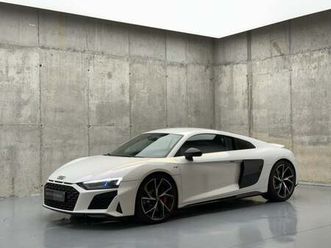 r8 v10 fsi rwd 397kw