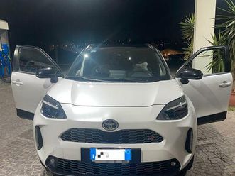 TOYOTA YARIS CROSS yaris-cross-1-5h-gr-sport-fwd-116cv-e-cvt