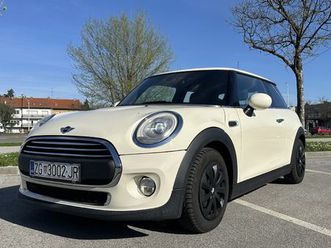 mini cooper mini one - upravo registriran, 2015 god.