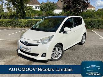 toyota verso version s phase 2 moteur 1,3 l ess 100 ch en boite automatique finition dynamic gps 16/9 telephone bluetooth acc confort camera ar clim auto siege 