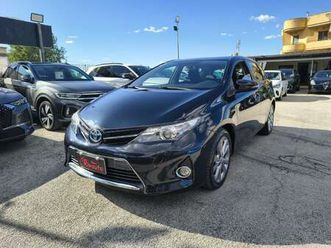 auris ii 2013 5p 1.8h active+