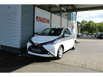 aygo x-play touch 5-türer --- 1.0 l --- 5-gang schaltgetriebe -