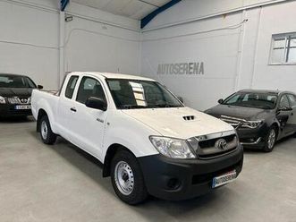 toyota - hilux 2.5 d4d cabina doble gx