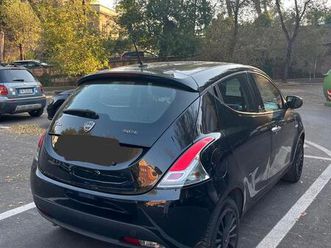ypsilon iii 2021 1.0 firefly hybrid silver s