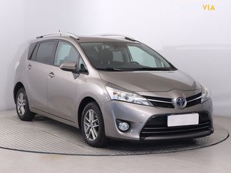 toyota verso 1.6 d-4d tempomat, park. senzory, vyhř. sedaček za 6 700 €