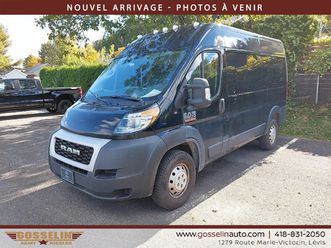 2500 toit élevé 136 po