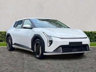 standard range 58.3kwh air auto 5dr