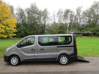 renault trafic passenger 2.0 sl28 wheelchair accessible wav
