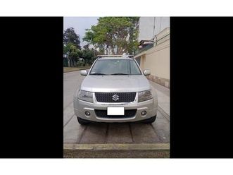 suzuki grand nomade 2012