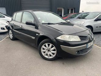 renault mégane ii 1,6i essence 16v 110 chvx « régulateur de vitesse,climatisation,jantes »