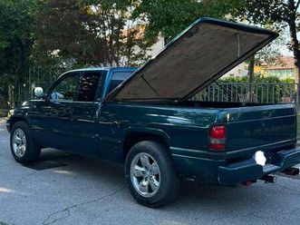 ramcharger 5.2 v8 royal se auto