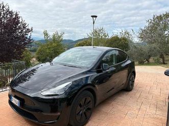 tesla model y dual motor 378 kw (514 cv)