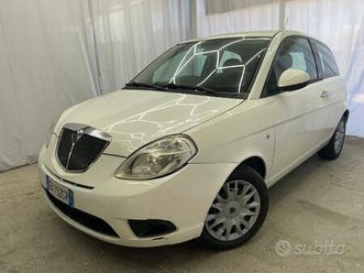 lancia ypsilon 1.4 oro ecochic gpl finanziabile se