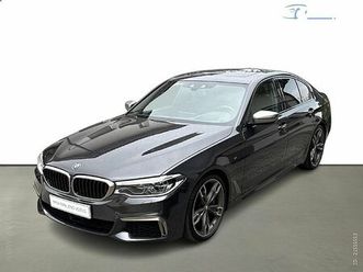 bmw serija 5: m550i xdrive at 1 last slo