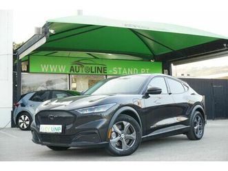 ford mustang mach-e alargada