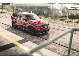 grand cherokee 6.2 v8 hemi trackhawk automatic