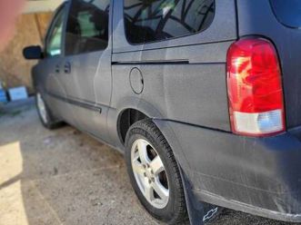 2008 chev uplander mini van 235000km
