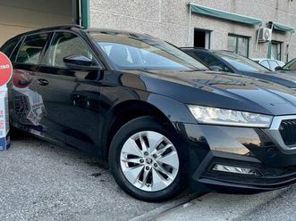 octavia skoda octavia sw 2.0 tdi executive 116cv - full led, virtual cockpit, neopatentati