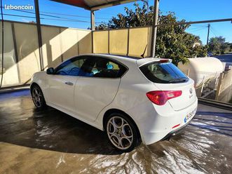 alfa romeo giulietta distinctive