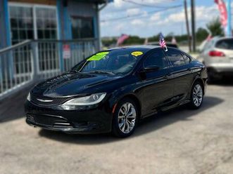 2015 chrysler 200 s