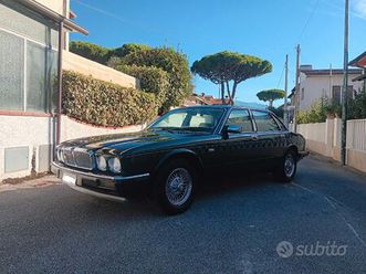jaguar xj6
