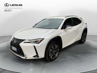 lexus ux hybrid 4wd premium del 2021 usata a perugia