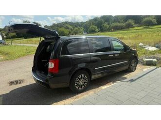 LANCIA VOYAGER voyager-2-8-multijet-s-neue-bremsen-tuv-uvm