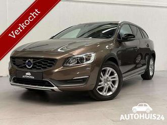 volvo v60 cross country 2.4 d4 awd 5-cilinder momentum 2015 1900kg trekgewicht!