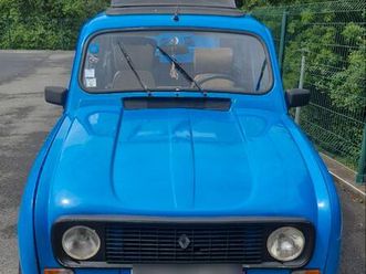 renault 4l bleue