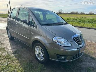 lancia musa 1.4i platino première main