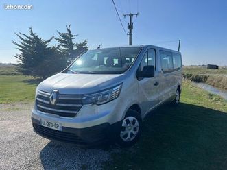 minibus renault trafic 9 places 2,2l 150ch hdi avec grand coffre