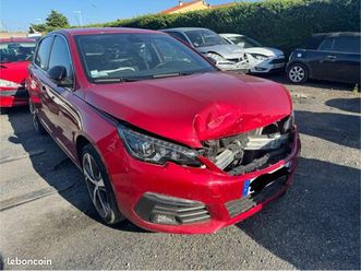 peugeot 308 gt line accidenté