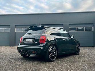 mini john cooper work. jcw. reebel green