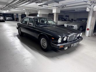 jaguar daimler double six