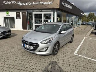 hyundai i30 1,6 crdi 81kw kombi weekend